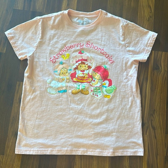 Strawberry Shortcake Short Sleeve Graphic Tee Pink Womens Size Small - Picture 1 of 7